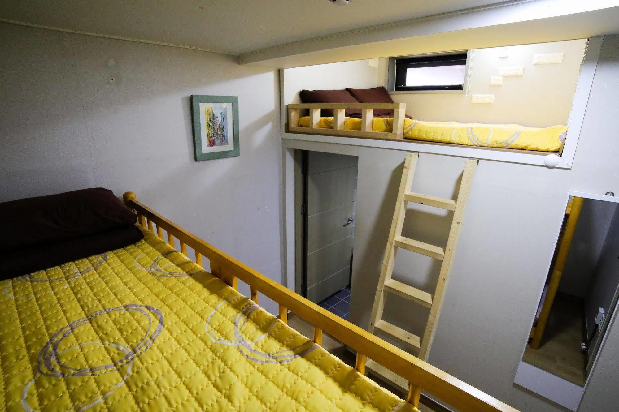 Sopoong Guesthouse ปูซาน ภายนอก รูปภาพ